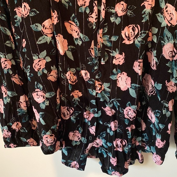 Torrid Blouse 2X - Picture 4 of 6